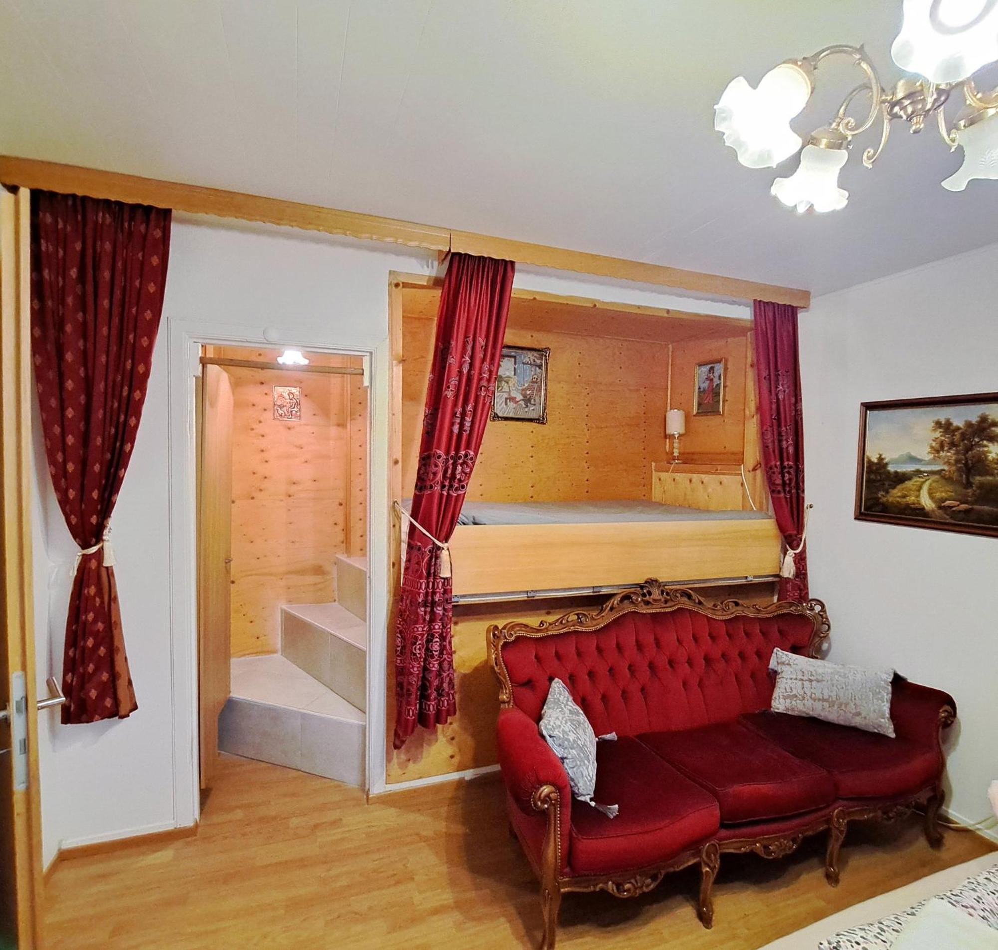 Akureyri Center Rooms Bagian luar foto